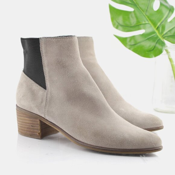 Dolce Vita Womens Cyndie Boot Size 8 Taupe Gray Suede Block Heel Chelsea Bootie - Picture 1 of 12